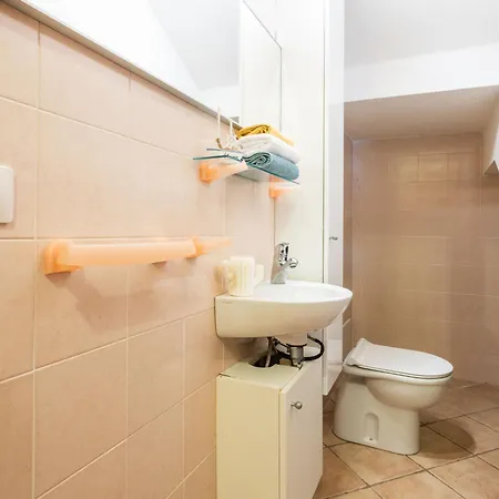 Oleandro By Interhome *